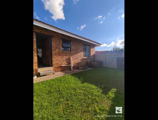 2 BEDROOM TOWNHOUSE TO LET IN SASOLBURG EXT 10